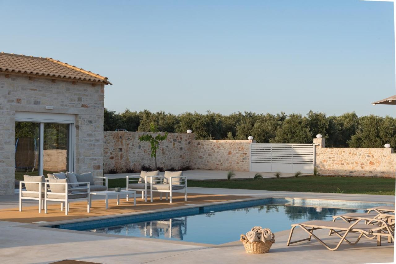 Evaero Villas I, Ii, Iii, IV - An Ever-So Inviting Escape, By Thinkvilla Sfáka Exterior foto