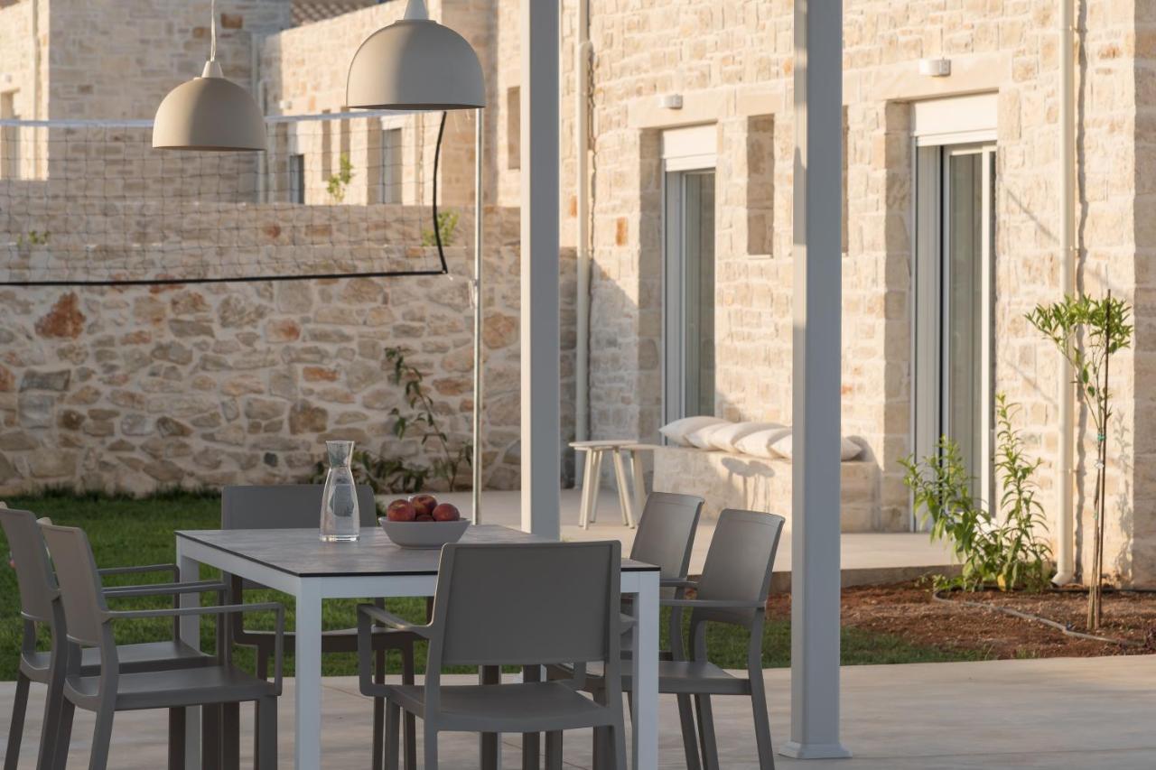 Evaero Villas I, Ii, Iii, IV - An Ever-So Inviting Escape, By Thinkvilla Sfáka Exterior foto