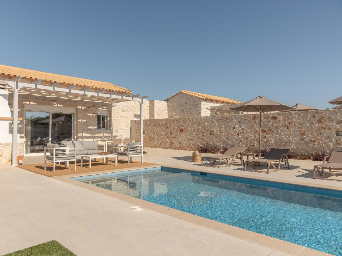 Evaero Villas I, Ii, Iii, IV - An Ever-So Inviting Escape, By Thinkvilla Sfáka Exterior foto