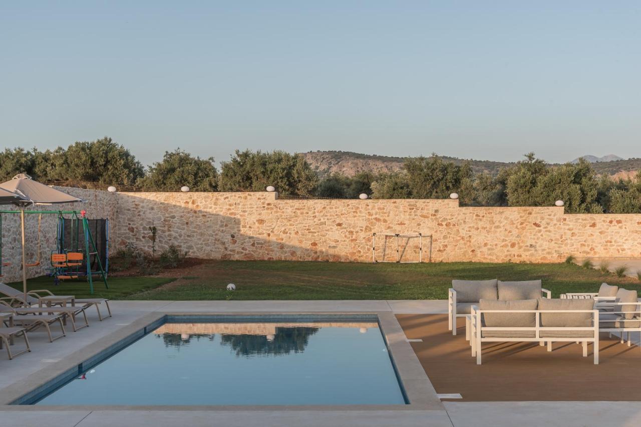 Evaero Villas I, Ii, Iii, IV - An Ever-So Inviting Escape, By Thinkvilla Sfáka Exterior foto